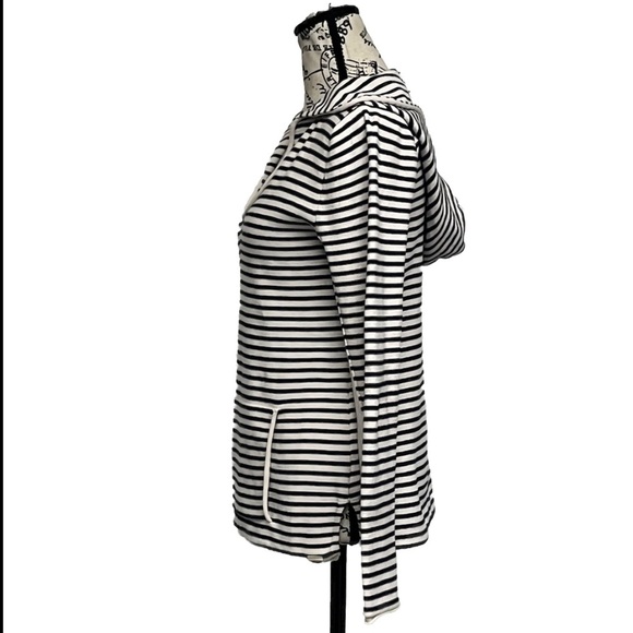 Roxy Black & White Striped V-Neck Hoodie Pullover Top Women’s L - Picture 4 of 10